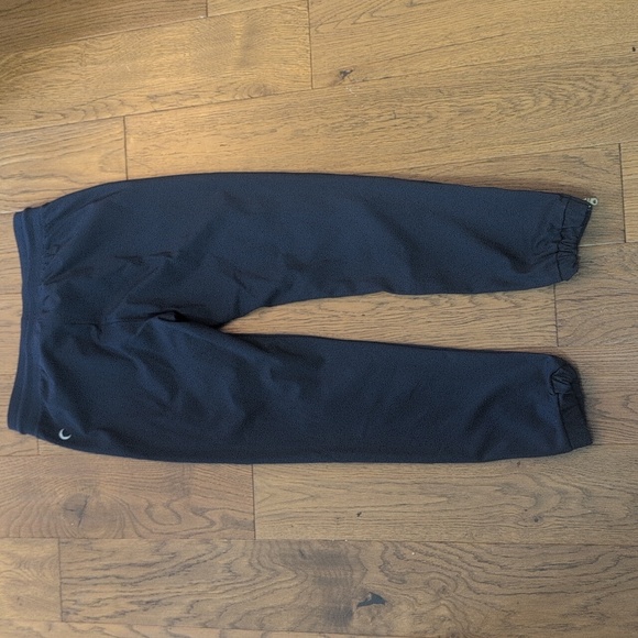 ZYIA Navy Peak Zipper Joggers (Short) 24" XXS - Picture 6 of 7